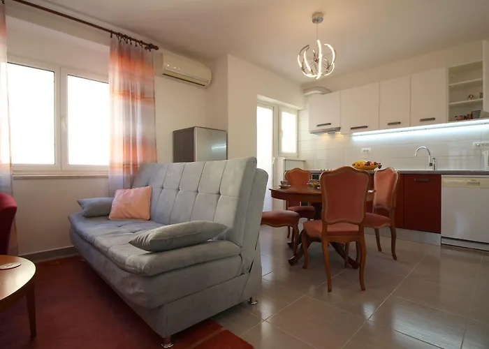 Charmantes Direkt An Der Promenade Von Mit Meerblick Apartman *