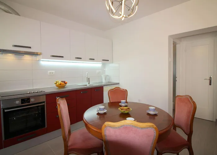 Apartmán Charmantes Direkt An Der Promenade Von Mit Meerblick Poreč