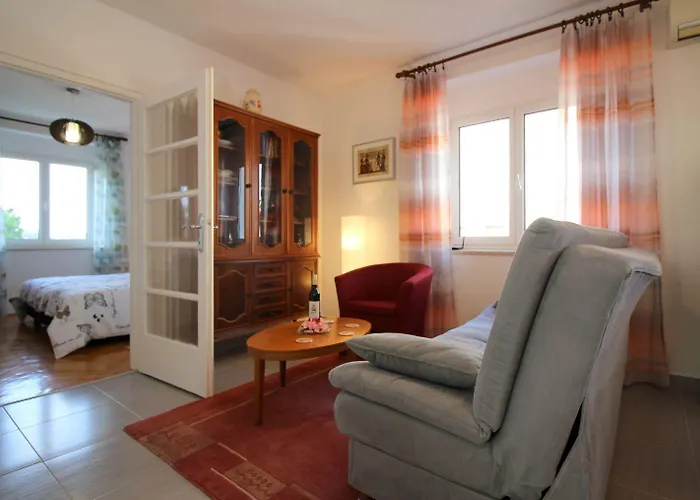 Apartman Charmantes Direkt An Der Promenade Von Mit Meerblick