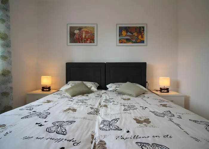 Charmantes Direkt An Der Promenade Von Mit Meerblick Apartman