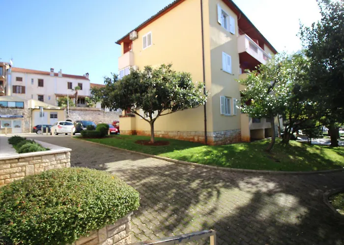 Charmantes Direkt An Der Promenade Von Mit Meerblick * Poreč